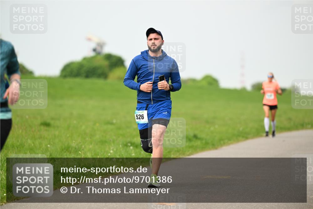 10.05.2026 - 8. Wedeler Halbmarathon Dr. Thomas Lammeyer http://msf.ph/oto/9701386 10.05.2026 11:42:55 Laufen 526 meine-sportfotos.de