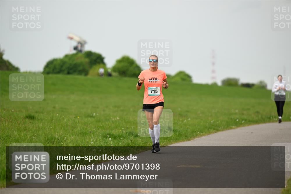 10.05.2026 - 8. Wedeler Halbmarathon Dr. Thomas Lammeyer http://msf.ph/oto/9701398 10.05.2026 11:43:00 Laufen 715 meine-sportfotos.de