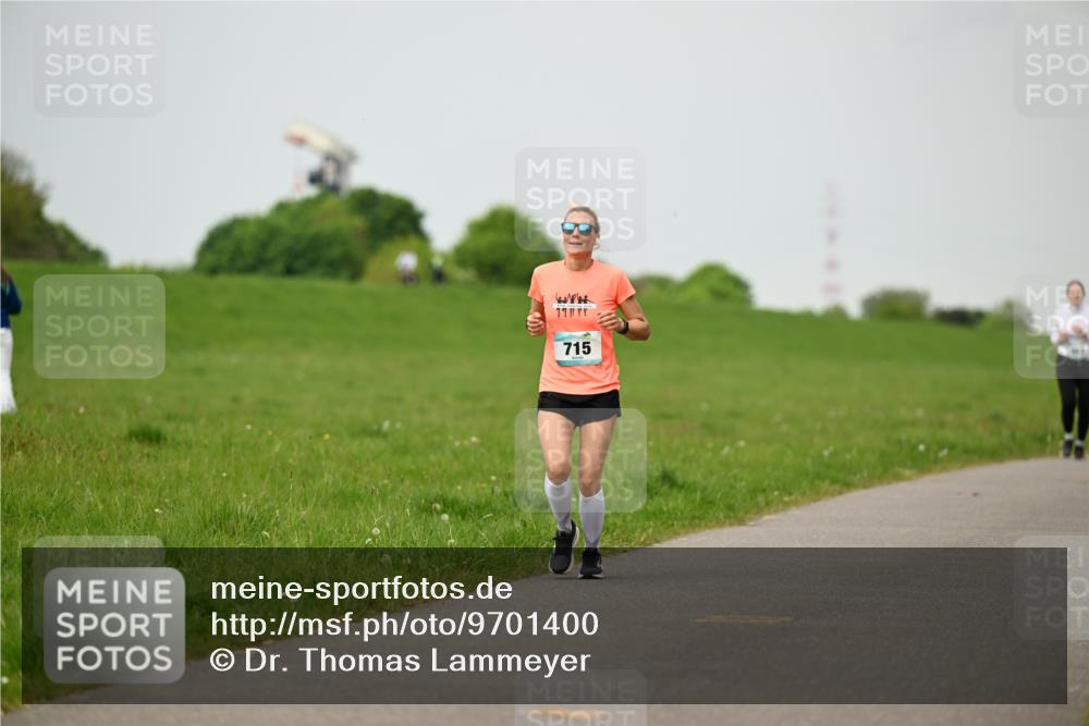 10.05.2026 - 8. Wedeler Halbmarathon Dr. Thomas Lammeyer http://msf.ph/oto/9701400 10.05.2026 11:43:00 Laufen 715 meine-sportfotos.de