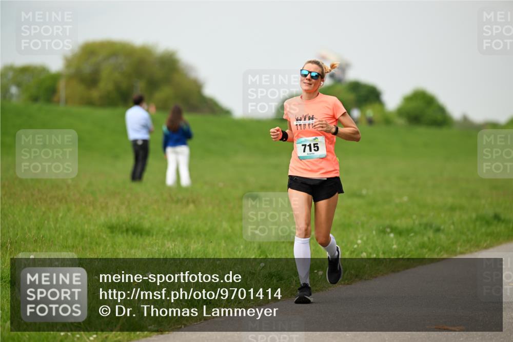 10.05.2026 - 8. Wedeler Halbmarathon Dr. Thomas Lammeyer http://msf.ph/oto/9701414 10.05.2026 11:43:02 Laufen 715 meine-sportfotos.de