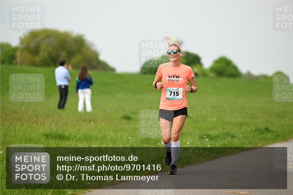 10.05.2026 - 8. Wedeler Halbmarathon Dr. Thomas Lammeyer http://msf.ph/oto/9701416 10.05.2026 11:43:02 Laufen 715 meine-sportfotos.de