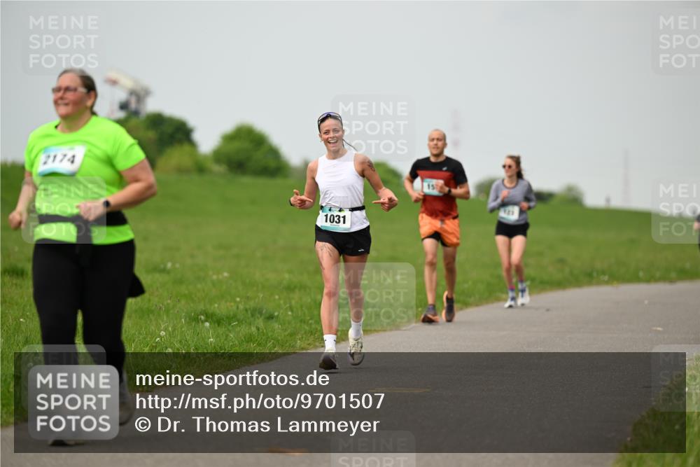 10.05.2026 - 8. Wedeler Halbmarathon Dr. Thomas Lammeyer http://msf.ph/oto/9701507 10.05.2026 11:43:24 Laufen 2174, 1031 meine-sportfotos.de