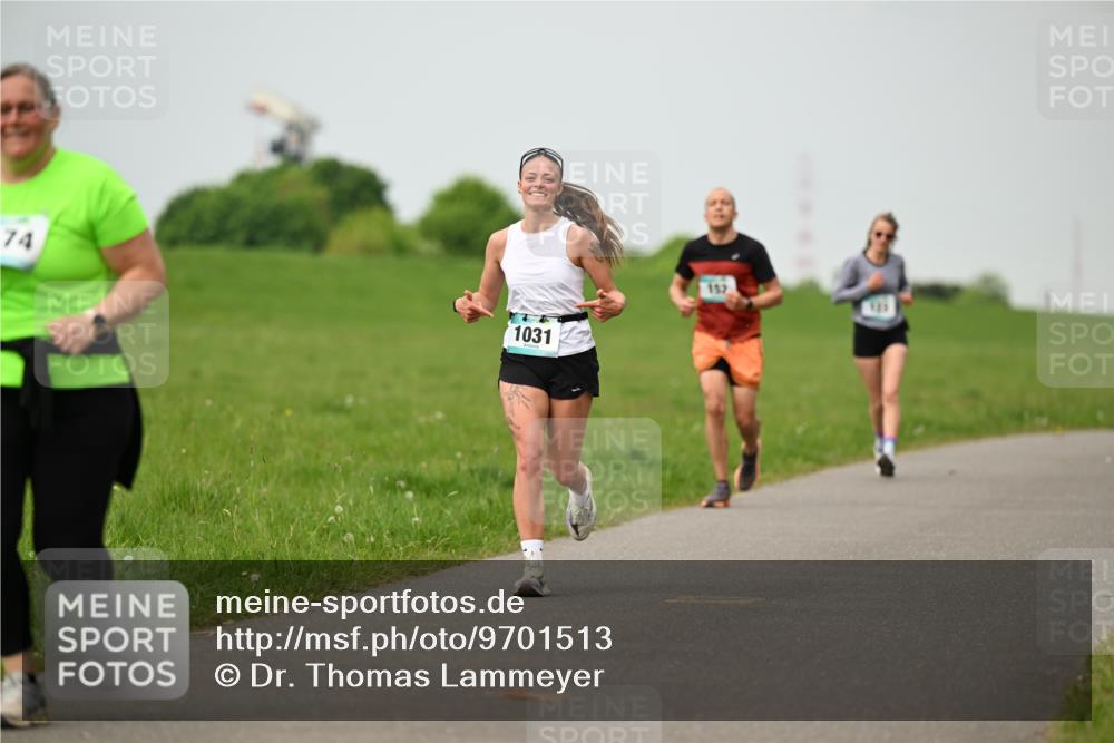 10.05.2026 - 8. Wedeler Halbmarathon Dr. Thomas Lammeyer http://msf.ph/oto/9701513 10.05.2026 11:43:25 Laufen 1031, 152 meine-sportfotos.de