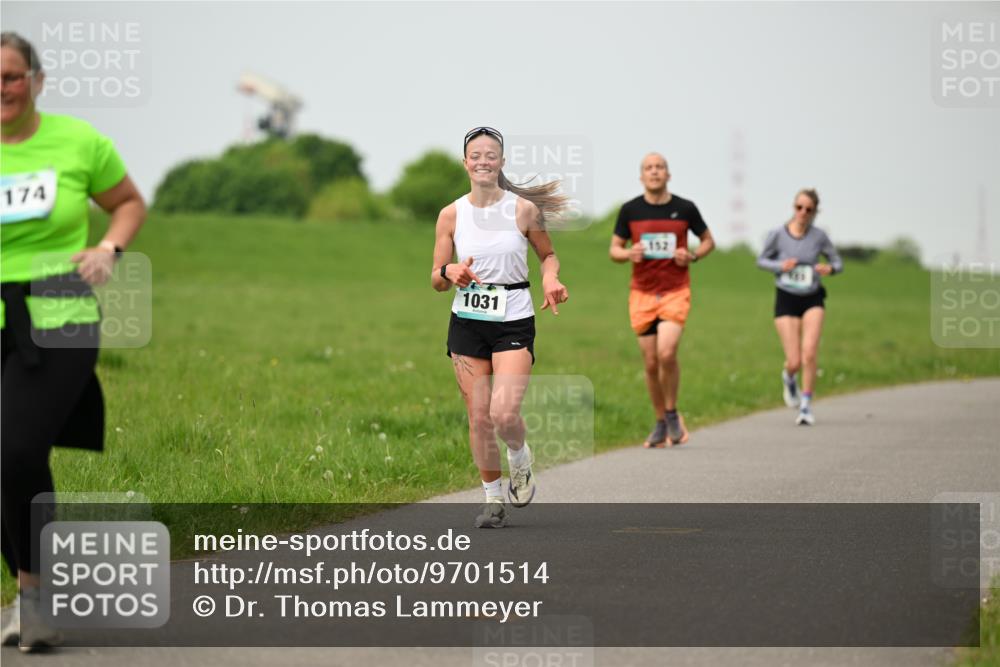 10.05.2026 - 8. Wedeler Halbmarathon Dr. Thomas Lammeyer http://msf.ph/oto/9701514 10.05.2026 11:43:25 Laufen 174, 1031 meine-sportfotos.de