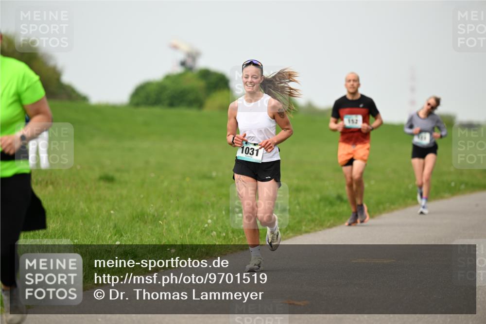 10.05.2026 - 8. Wedeler Halbmarathon Dr. Thomas Lammeyer http://msf.ph/oto/9701519 10.05.2026 11:43:25 Laufen 1031 meine-sportfotos.de