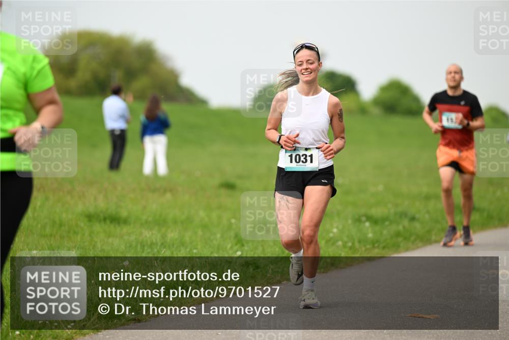 10.05.2026 - 8. Wedeler Halbmarathon Dr. Thomas Lammeyer http://msf.ph/oto/9701527 10.05.2026 11:43:26 Laufen 1031 meine-sportfotos.de