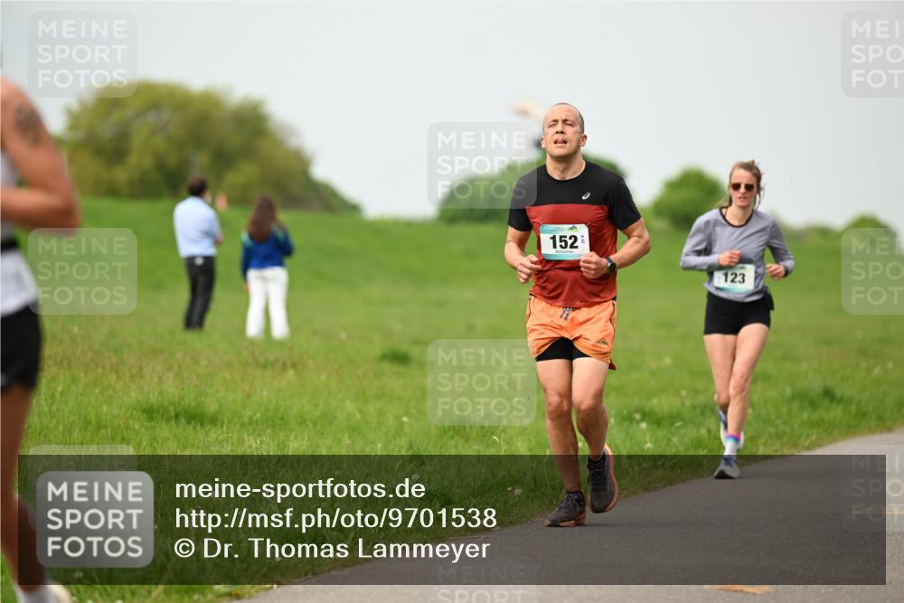 10.05.2026 - 8. Wedeler Halbmarathon Dr. Thomas Lammeyer http://msf.ph/oto/9701538 10.05.2026 11:43:29 Laufen 152, 123 meine-sportfotos.de