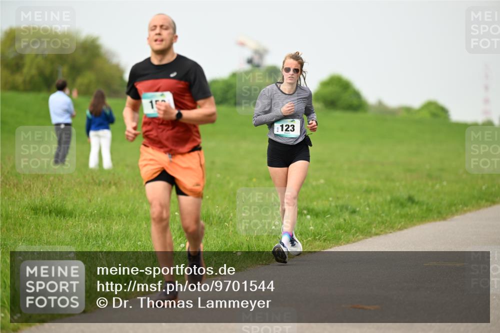 10.05.2026 - 8. Wedeler Halbmarathon Dr. Thomas Lammeyer http://msf.ph/oto/9701544 10.05.2026 11:43:30 Laufen 152, 123 meine-sportfotos.de