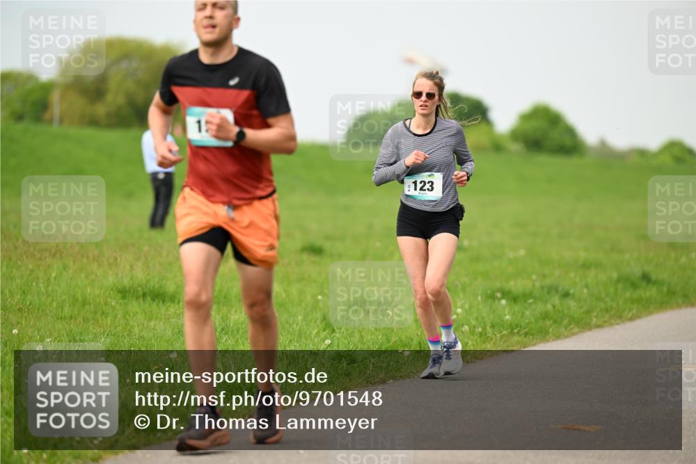 10.05.2026 - 8. Wedeler Halbmarathon Dr. Thomas Lammeyer http://msf.ph/oto/9701548 10.05.2026 11:43:31 Laufen 123 meine-sportfotos.de