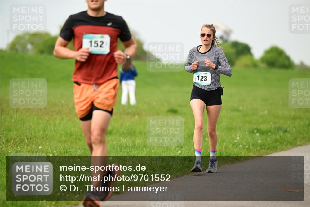 10.05.2026 - 8. Wedeler Halbmarathon Dr. Thomas Lammeyer http://msf.ph/oto/9701552 10.05.2026 11:43:31 Laufen 152, 123 meine-sportfotos.de