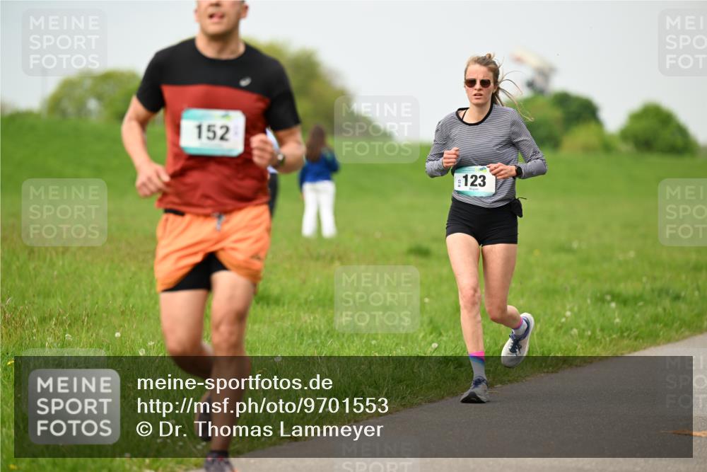10.05.2026 - 8. Wedeler Halbmarathon Dr. Thomas Lammeyer http://msf.ph/oto/9701553 10.05.2026 11:43:31 Laufen 152, 123 meine-sportfotos.de