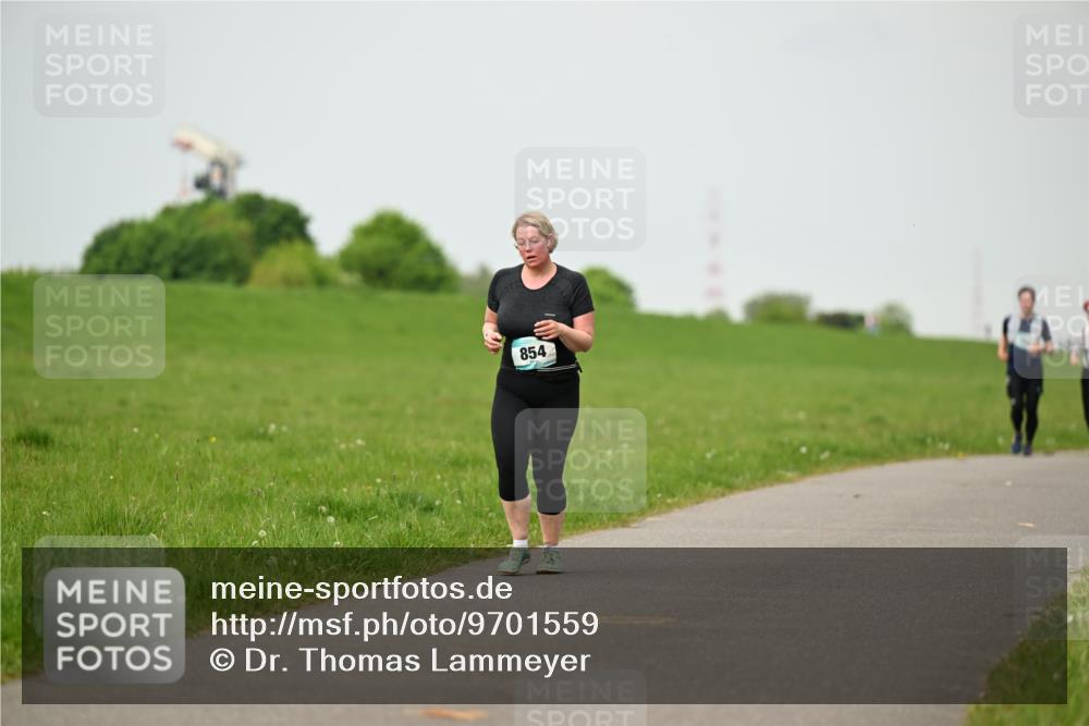 10.05.2026 - 8. Wedeler Halbmarathon Dr. Thomas Lammeyer http://msf.ph/oto/9701559 10.05.2026 11:43:50 Laufen 854 meine-sportfotos.de