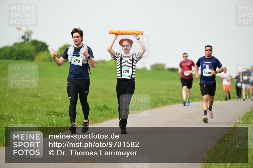 10.05.2026 - 8. Wedeler Halbmarathon Dr. Thomas Lammeyer http://msf.ph/oto/9701582 10.05.2026 11:44:07 Laufen 380, 278, 379, 2230 meine-sportfotos.de