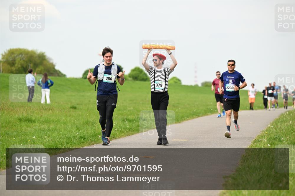 10.05.2026 - 8. Wedeler Halbmarathon Dr. Thomas Lammeyer http://msf.ph/oto/9701595 10.05.2026 11:44:09 Laufen 380, 379, 2230 meine-sportfotos.de