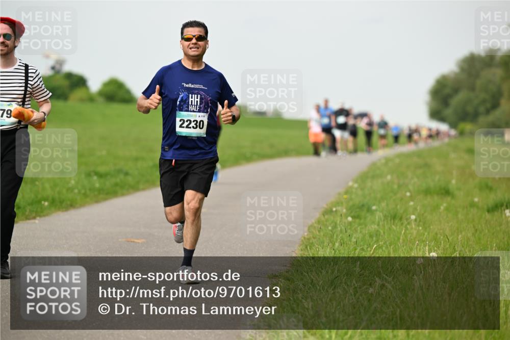 10.05.2026 - 8. Wedeler Halbmarathon Dr. Thomas Lammeyer http://msf.ph/oto/9701613 10.05.2026 11:44:12 Laufen 114, 2230 meine-sportfotos.de