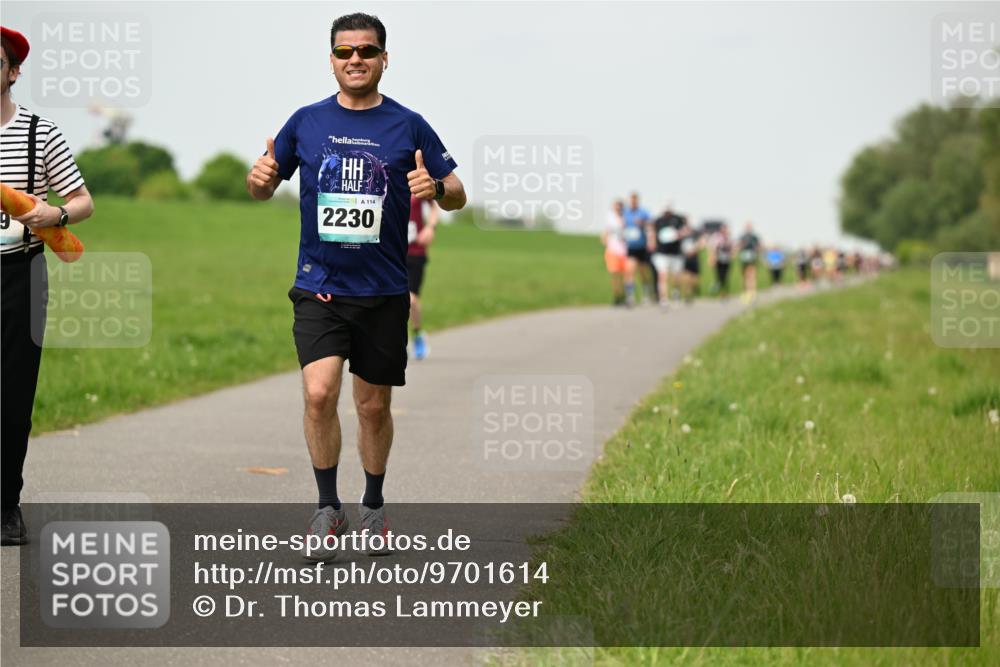10.05.2026 - 8. Wedeler Halbmarathon Dr. Thomas Lammeyer http://msf.ph/oto/9701614 10.05.2026 11:44:12 Laufen 114, 2230 meine-sportfotos.de
