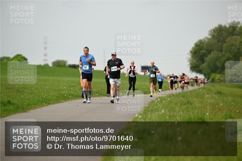 10.05.2026 - 8. Wedeler Halbmarathon Dr. Thomas Lammeyer http://msf.ph/oto/9701640 10.05.2026 11:44:18 Laufen 2114 meine-sportfotos.de