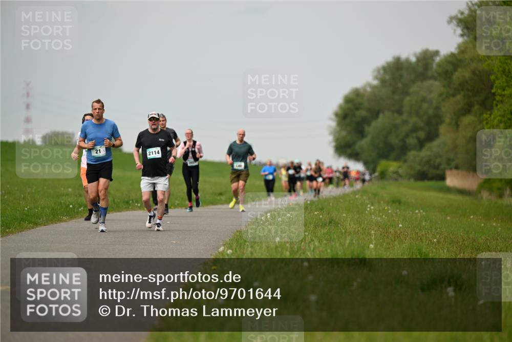 10.05.2026 - 8. Wedeler Halbmarathon Dr. Thomas Lammeyer http://msf.ph/oto/9701644 10.05.2026 11:44:19 Laufen 2114 meine-sportfotos.de
