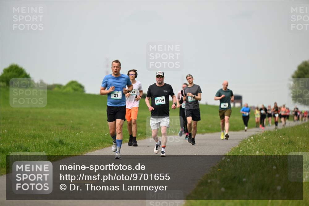 10.05.2026 - 8. Wedeler Halbmarathon Dr. Thomas Lammeyer http://msf.ph/oto/9701655 10.05.2026 11:44:22 Laufen 2114 meine-sportfotos.de