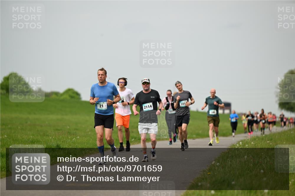 10.05.2026 - 8. Wedeler Halbmarathon Dr. Thomas Lammeyer http://msf.ph/oto/9701659 10.05.2026 11:44:22 Laufen 2114, 101 meine-sportfotos.de