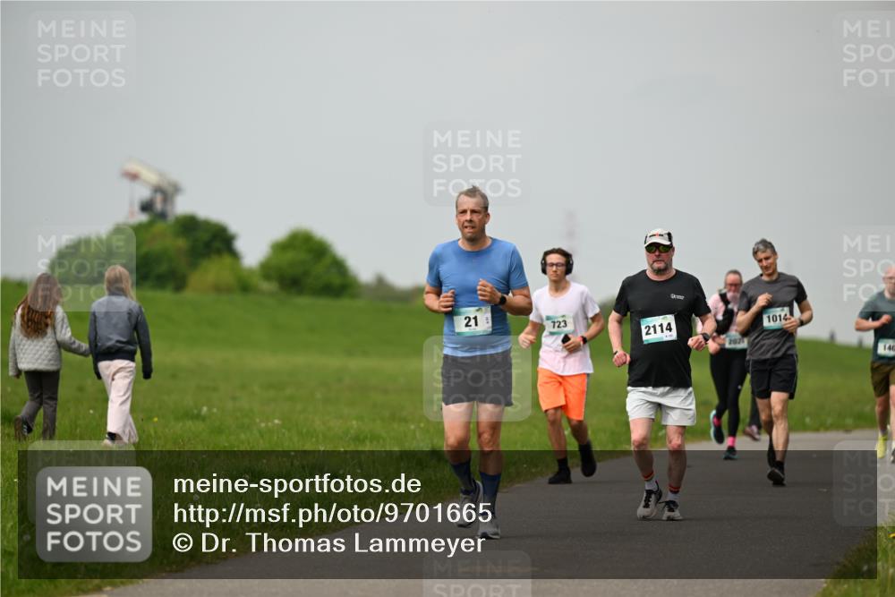10.05.2026 - 8. Wedeler Halbmarathon Dr. Thomas Lammeyer http://msf.ph/oto/9701665 10.05.2026 11:44:24 Laufen 723, 2114, 2020, 1014, 140 meine-sportfotos.de