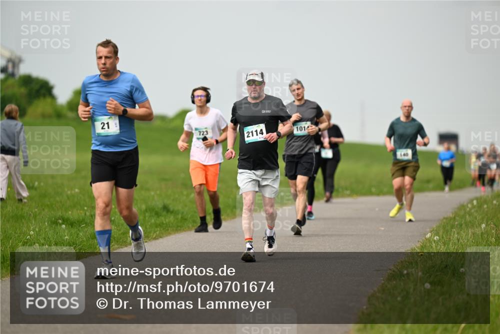 10.05.2026 - 8. Wedeler Halbmarathon Dr. Thomas Lammeyer http://msf.ph/oto/9701674 10.05.2026 11:44:26 Laufen 723, 2114, 107, 101 meine-sportfotos.de