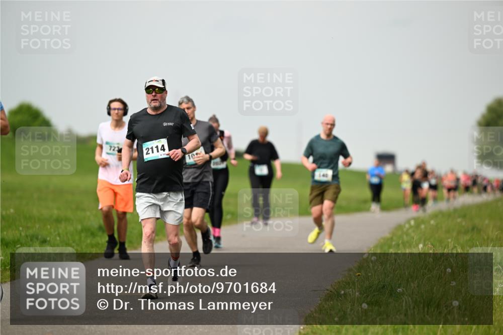 10.05.2026 - 8. Wedeler Halbmarathon Dr. Thomas Lammeyer http://msf.ph/oto/9701684 10.05.2026 11:44:27 Laufen 2114 meine-sportfotos.de
