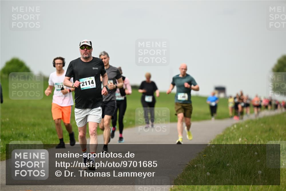 10.05.2026 - 8. Wedeler Halbmarathon Dr. Thomas Lammeyer http://msf.ph/oto/9701685 10.05.2026 11:44:27 Laufen 2114 meine-sportfotos.de