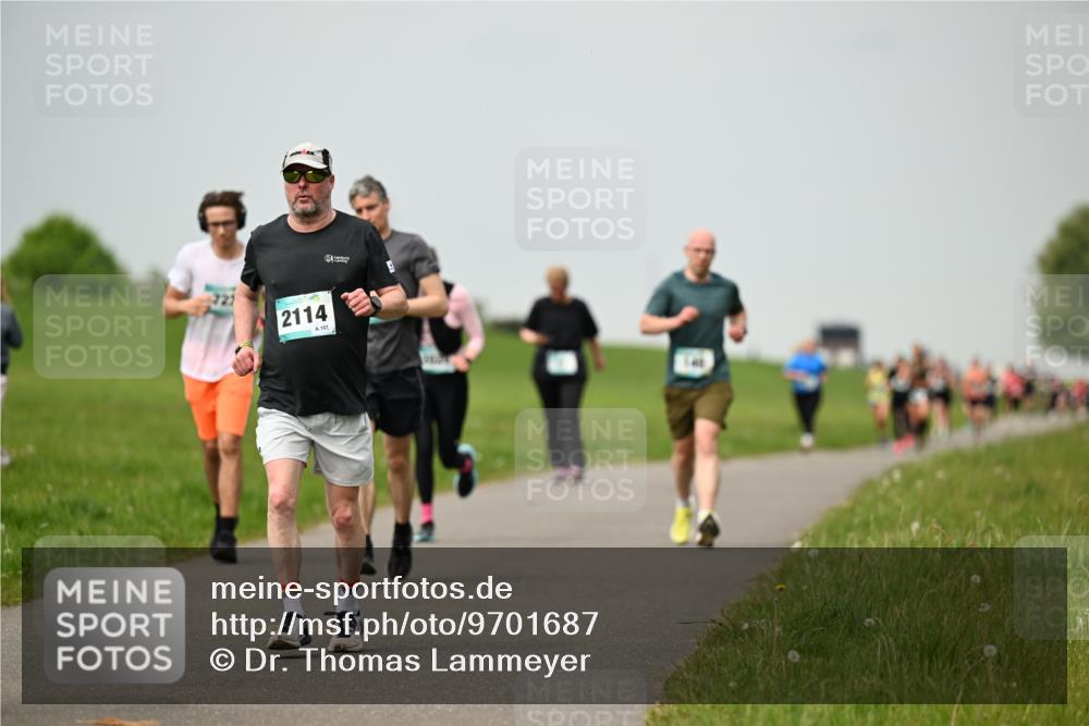 10.05.2026 - 8. Wedeler Halbmarathon Dr. Thomas Lammeyer http://msf.ph/oto/9701687 10.05.2026 11:44:27 Laufen 2114 meine-sportfotos.de