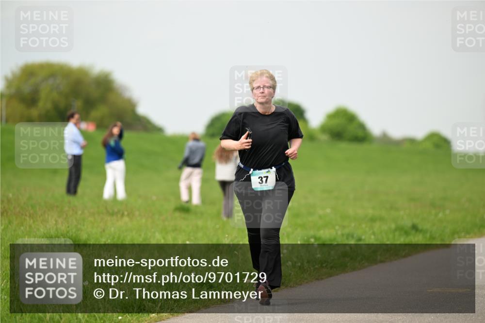 10.05.2026 - 8. Wedeler Halbmarathon Dr. Thomas Lammeyer http://msf.ph/oto/9701729 10.05.2026 11:44:41 Laufen  meine-sportfotos.de