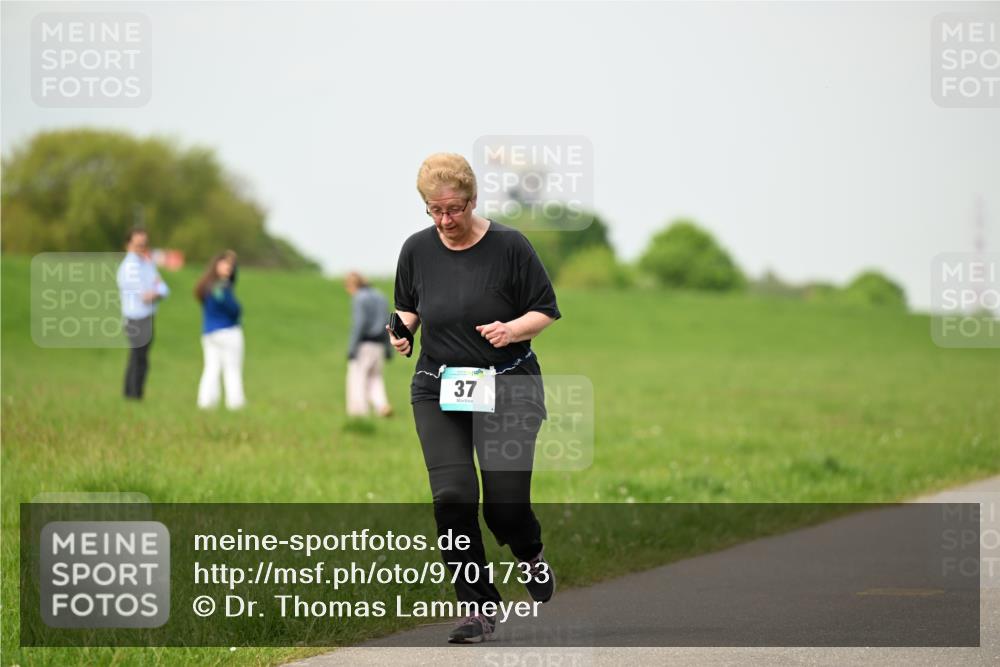 10.05.2026 - 8. Wedeler Halbmarathon Dr. Thomas Lammeyer http://msf.ph/oto/9701733 10.05.2026 11:44:42 Laufen  meine-sportfotos.de