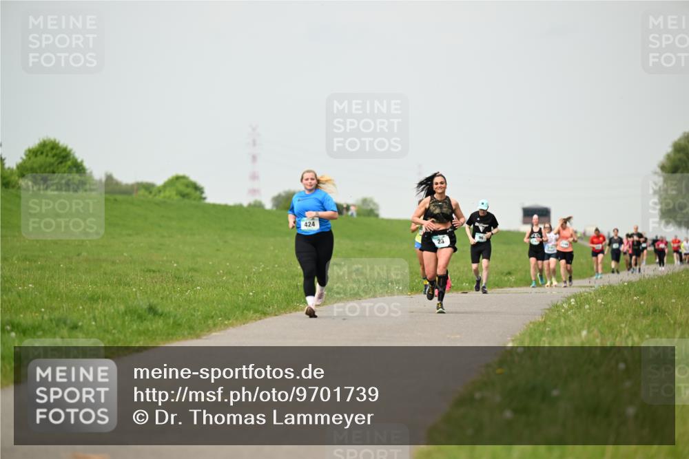 10.05.2026 - 8. Wedeler Halbmarathon Dr. Thomas Lammeyer http://msf.ph/oto/9701739 10.05.2026 11:44:43 Laufen 424 meine-sportfotos.de