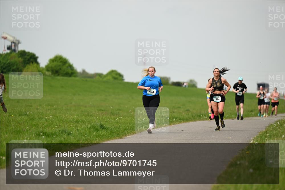 10.05.2026 - 8. Wedeler Halbmarathon Dr. Thomas Lammeyer http://msf.ph/oto/9701745 10.05.2026 11:44:44 Laufen 424 meine-sportfotos.de