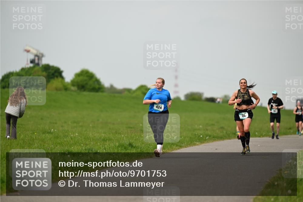 10.05.2026 - 8. Wedeler Halbmarathon Dr. Thomas Lammeyer http://msf.ph/oto/9701753 10.05.2026 11:44:45 Laufen 424 meine-sportfotos.de