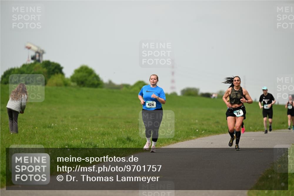 10.05.2026 - 8. Wedeler Halbmarathon Dr. Thomas Lammeyer http://msf.ph/oto/9701757 10.05.2026 11:44:45 Laufen 424 meine-sportfotos.de