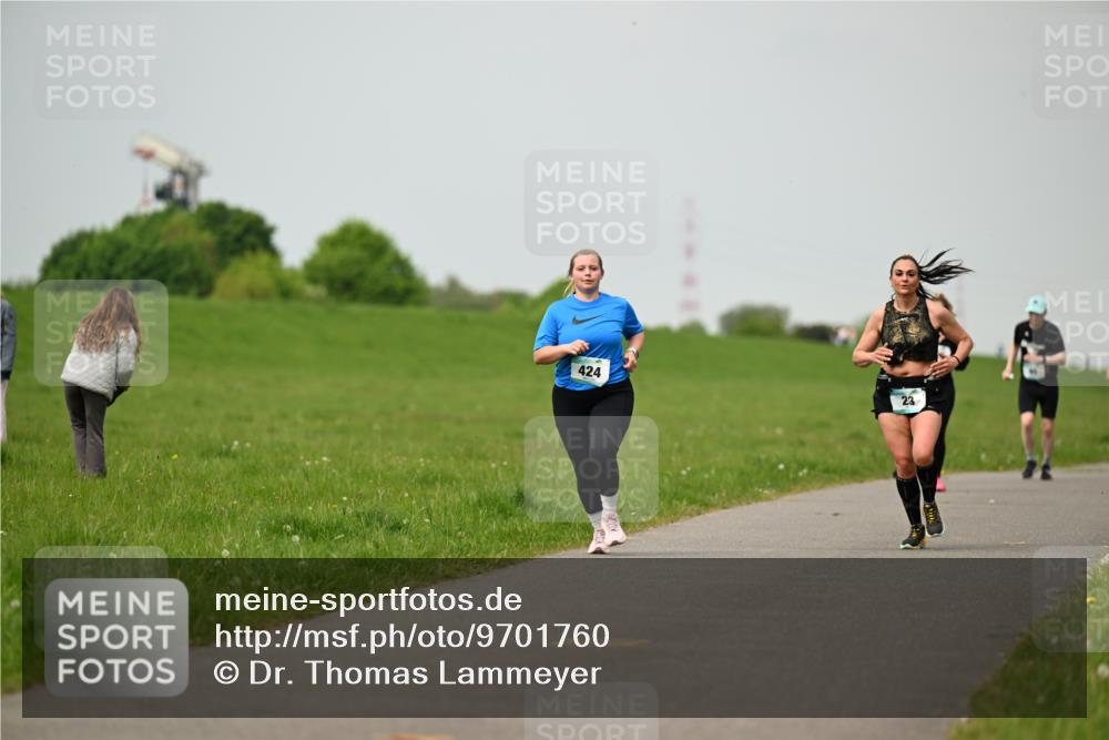 10.05.2026 - 8. Wedeler Halbmarathon Dr. Thomas Lammeyer http://msf.ph/oto/9701760 10.05.2026 11:44:46 Laufen 424 meine-sportfotos.de