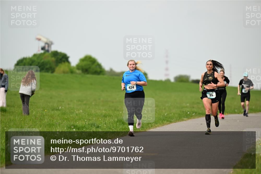 10.05.2026 - 8. Wedeler Halbmarathon Dr. Thomas Lammeyer http://msf.ph/oto/9701762 10.05.2026 11:44:46 Laufen 424 meine-sportfotos.de