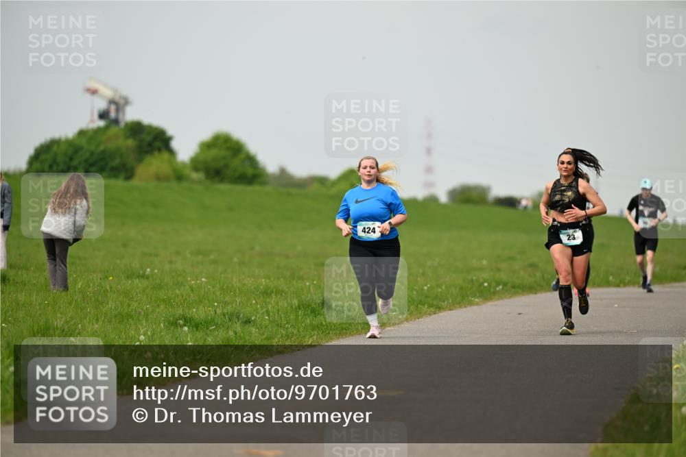 10.05.2026 - 8. Wedeler Halbmarathon Dr. Thomas Lammeyer http://msf.ph/oto/9701763 10.05.2026 11:44:46 Laufen 424 meine-sportfotos.de