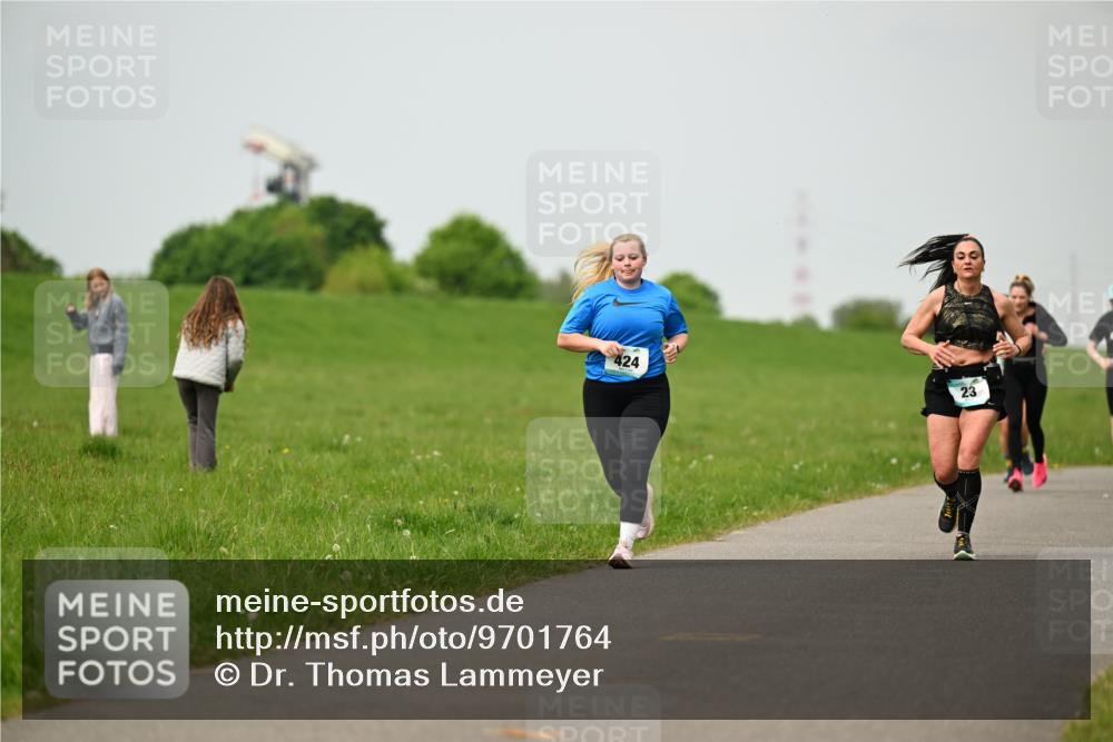 10.05.2026 - 8. Wedeler Halbmarathon Dr. Thomas Lammeyer http://msf.ph/oto/9701764 10.05.2026 11:44:47 Laufen 424 meine-sportfotos.de