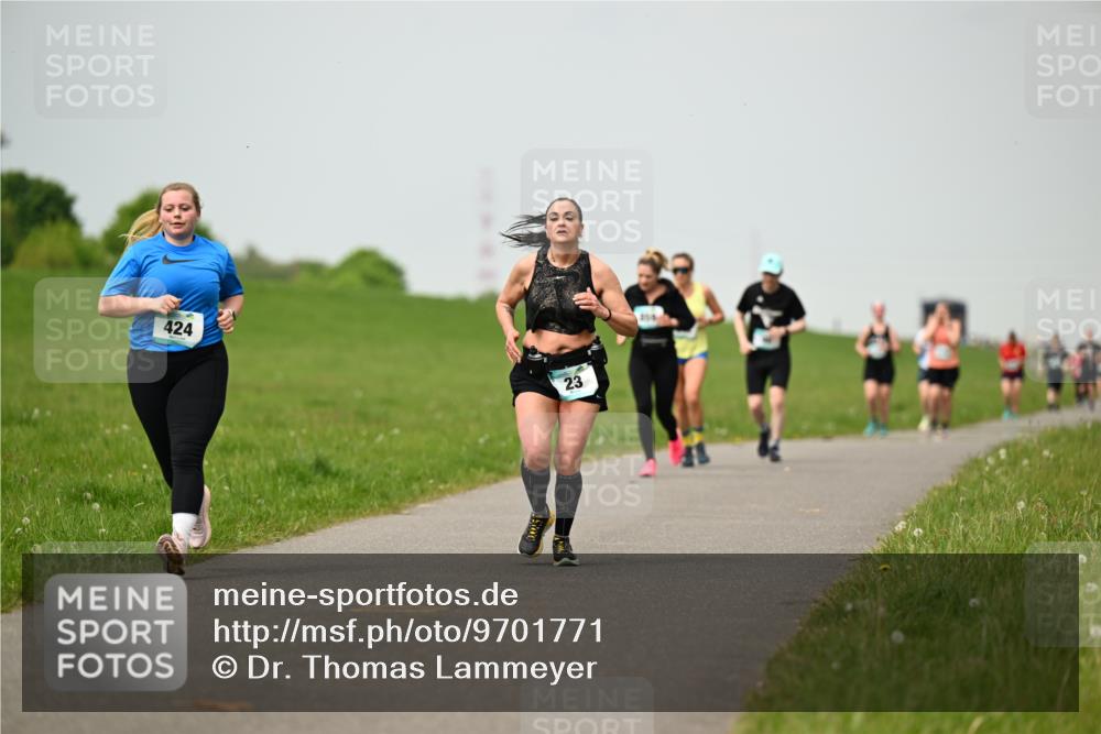 10.05.2026 - 8. Wedeler Halbmarathon Dr. Thomas Lammeyer http://msf.ph/oto/9701771 10.05.2026 11:44:48 Laufen 424 meine-sportfotos.de