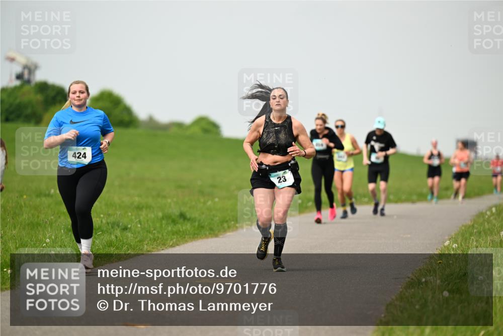 10.05.2026 - 8. Wedeler Halbmarathon Dr. Thomas Lammeyer http://msf.ph/oto/9701776 10.05.2026 11:44:49 Laufen 424 meine-sportfotos.de