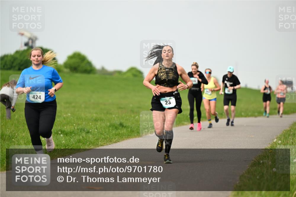 10.05.2026 - 8. Wedeler Halbmarathon Dr. Thomas Lammeyer http://msf.ph/oto/9701780 10.05.2026 11:44:50 Laufen 424 meine-sportfotos.de