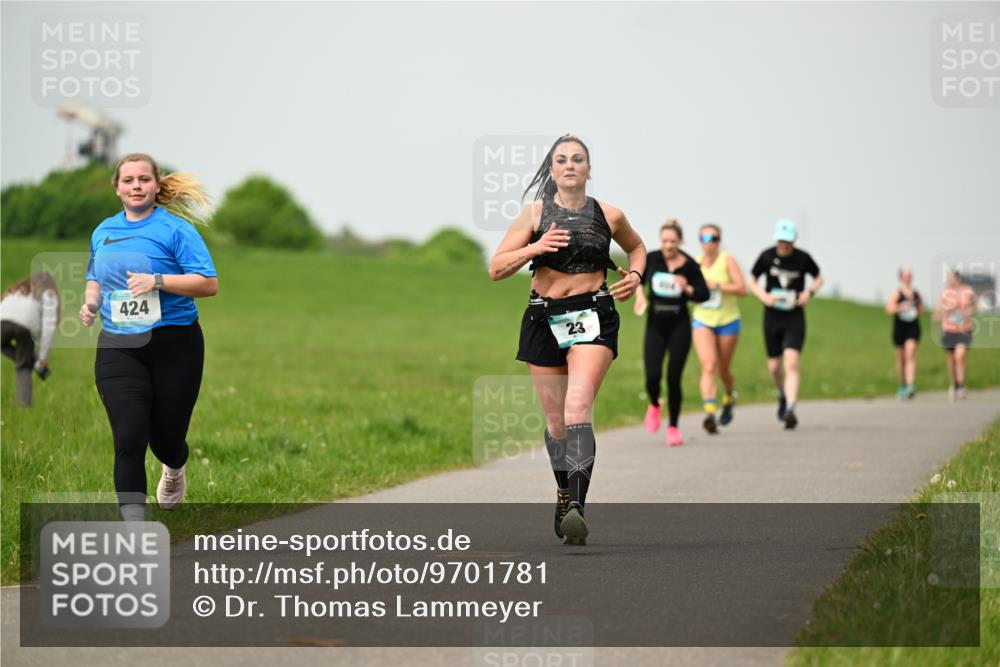 10.05.2026 - 8. Wedeler Halbmarathon Dr. Thomas Lammeyer http://msf.ph/oto/9701781 10.05.2026 11:44:50 Laufen 424 meine-sportfotos.de