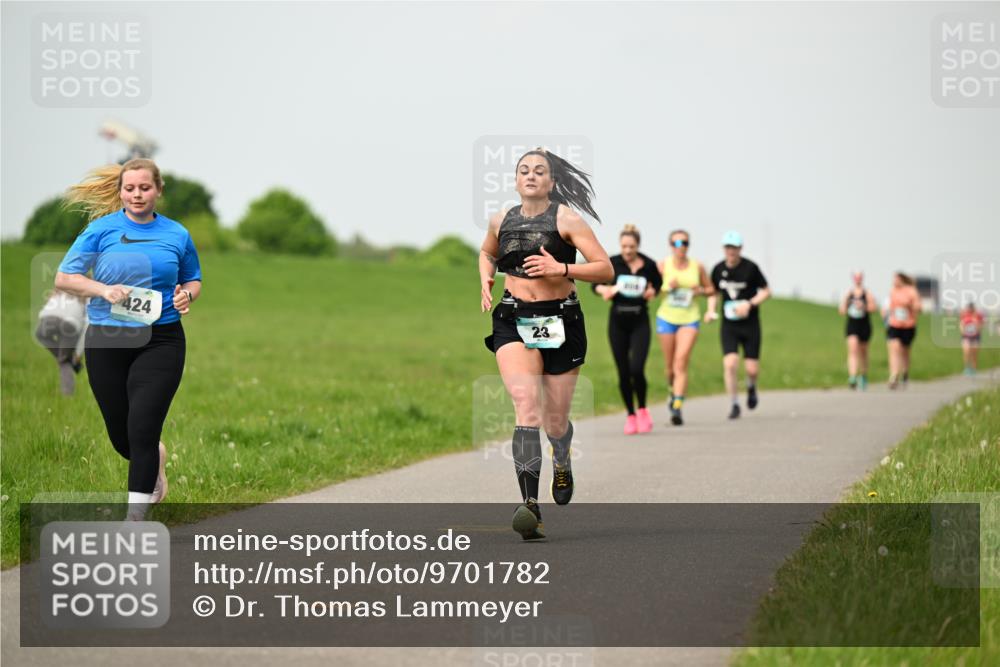 10.05.2026 - 8. Wedeler Halbmarathon Dr. Thomas Lammeyer http://msf.ph/oto/9701782 10.05.2026 11:44:50 Laufen 424 meine-sportfotos.de
