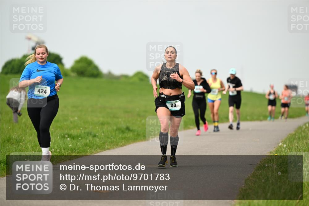10.05.2026 - 8. Wedeler Halbmarathon Dr. Thomas Lammeyer http://msf.ph/oto/9701783 10.05.2026 11:44:50 Laufen 424 meine-sportfotos.de