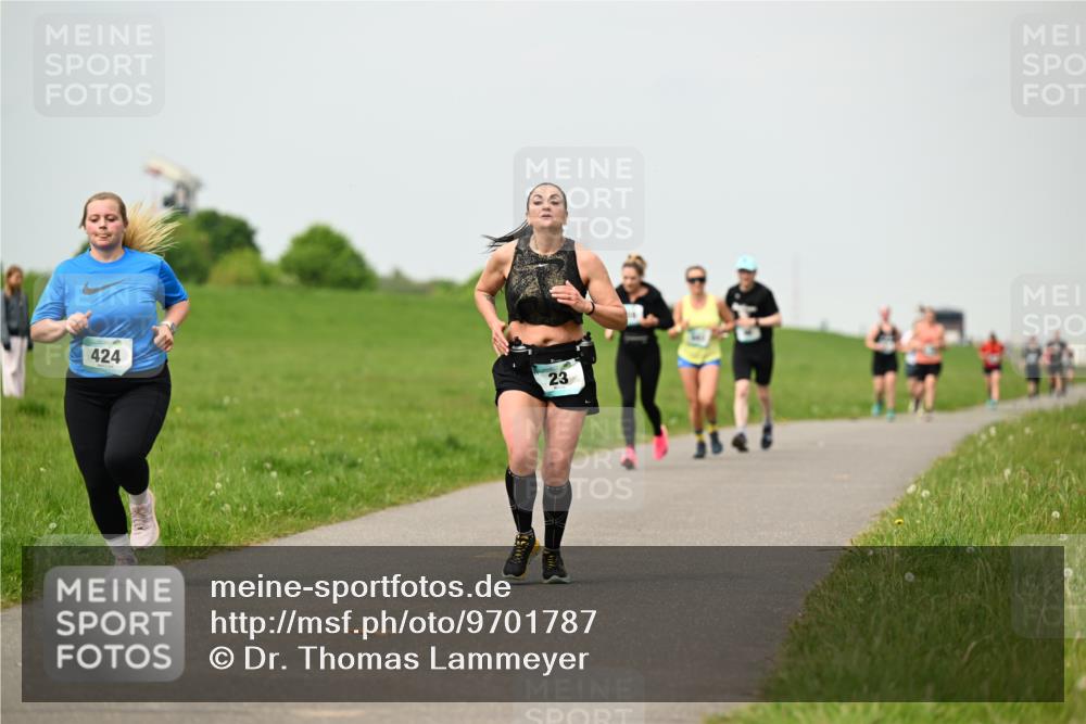 10.05.2026 - 8. Wedeler Halbmarathon Dr. Thomas Lammeyer http://msf.ph/oto/9701787 10.05.2026 11:44:50 Laufen 424 meine-sportfotos.de