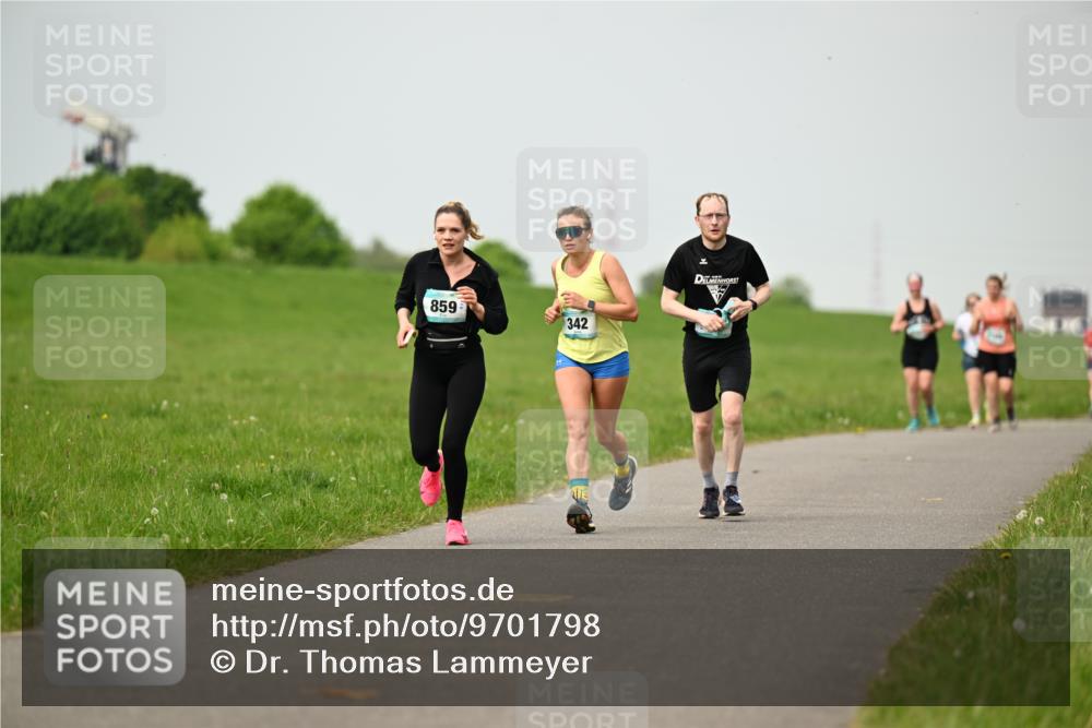 10.05.2026 - 8. Wedeler Halbmarathon Dr. Thomas Lammeyer http://msf.ph/oto/9701798 10.05.2026 11:44:54 Laufen 859, 342 meine-sportfotos.de