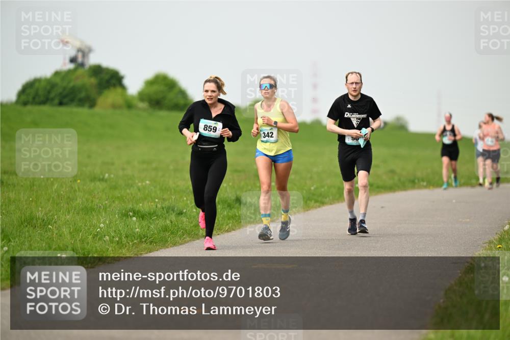 10.05.2026 - 8. Wedeler Halbmarathon Dr. Thomas Lammeyer http://msf.ph/oto/9701803 10.05.2026 11:44:55 Laufen 859, 342 meine-sportfotos.de