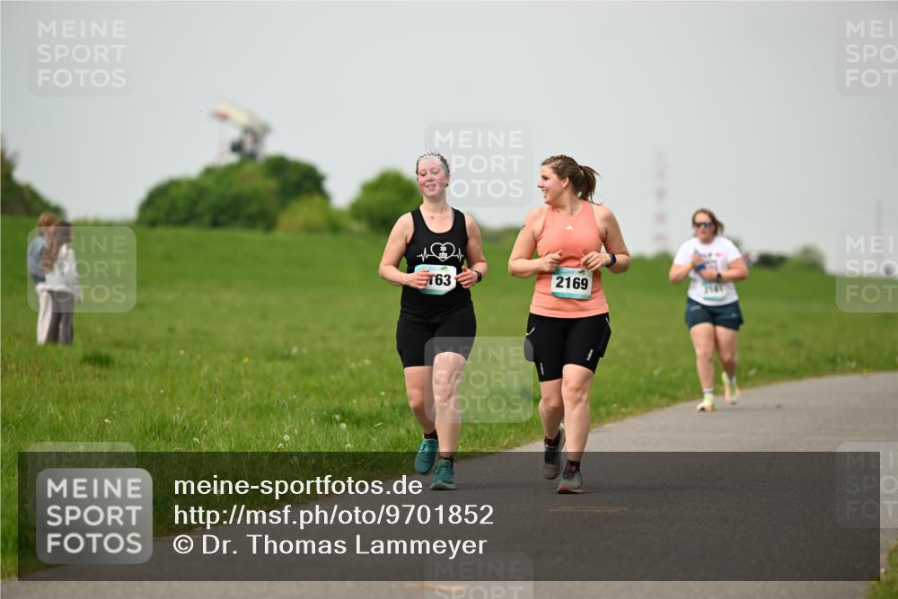 10.05.2026 - 8. Wedeler Halbmarathon Dr. Thomas Lammeyer http://msf.ph/oto/9701852 10.05.2026 11:45:11 Laufen 163, 2169 meine-sportfotos.de