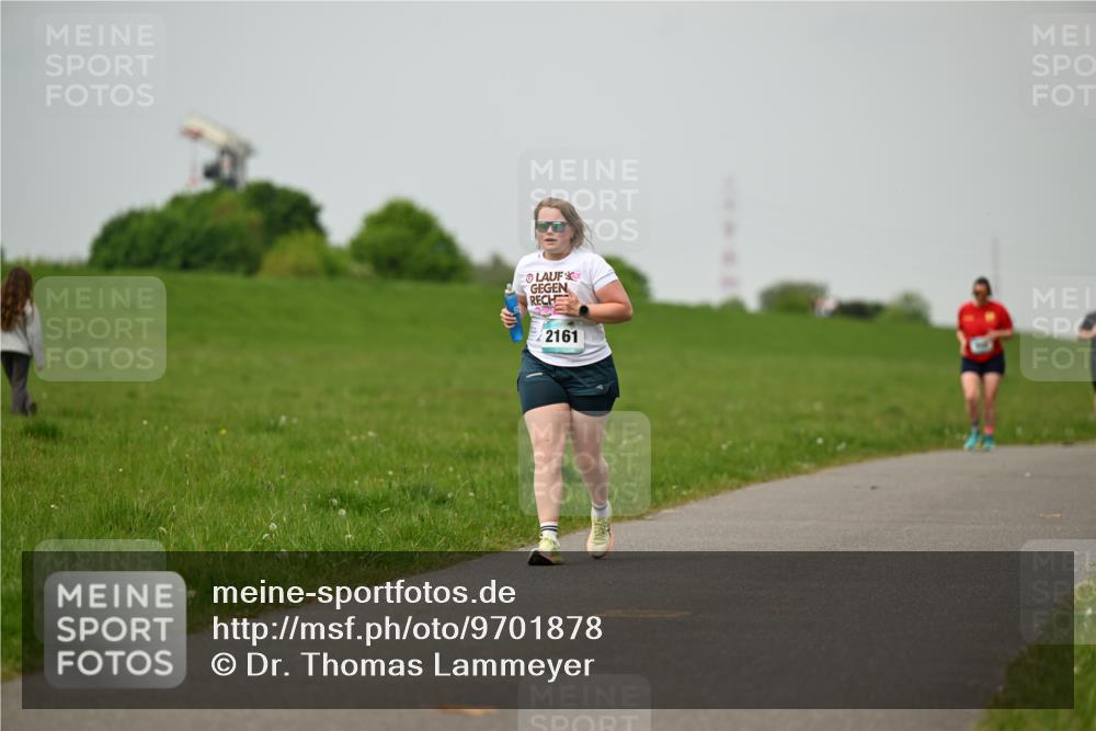 10.05.2026 - 8. Wedeler Halbmarathon Dr. Thomas Lammeyer http://msf.ph/oto/9701878 10.05.2026 11:45:17 Laufen 2161 meine-sportfotos.de
